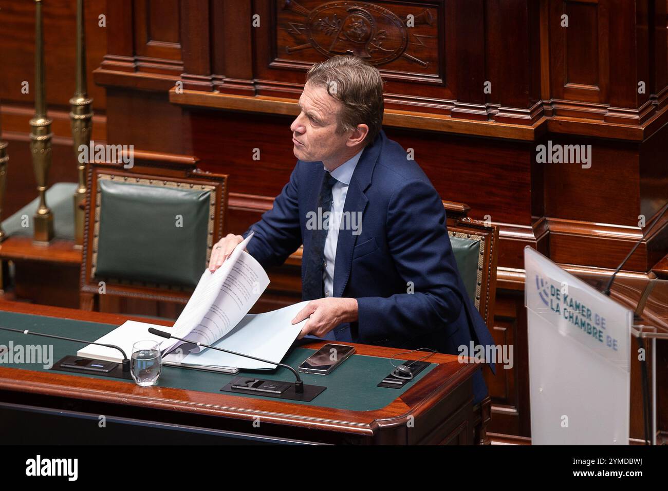 Brüssel, Belgien November 2024. Der scheidende Justizminister Paul Van Tigchelt wurde am Donnerstag, den 21. November 2024 in Brüssel auf einer Plenartagung der Kammer im Bundesparlament vorgestellt. BELGA FOTO JAMES ARTHUR GEKIERE Credit: Belga News Agency/Alamy Live News Stockfoto