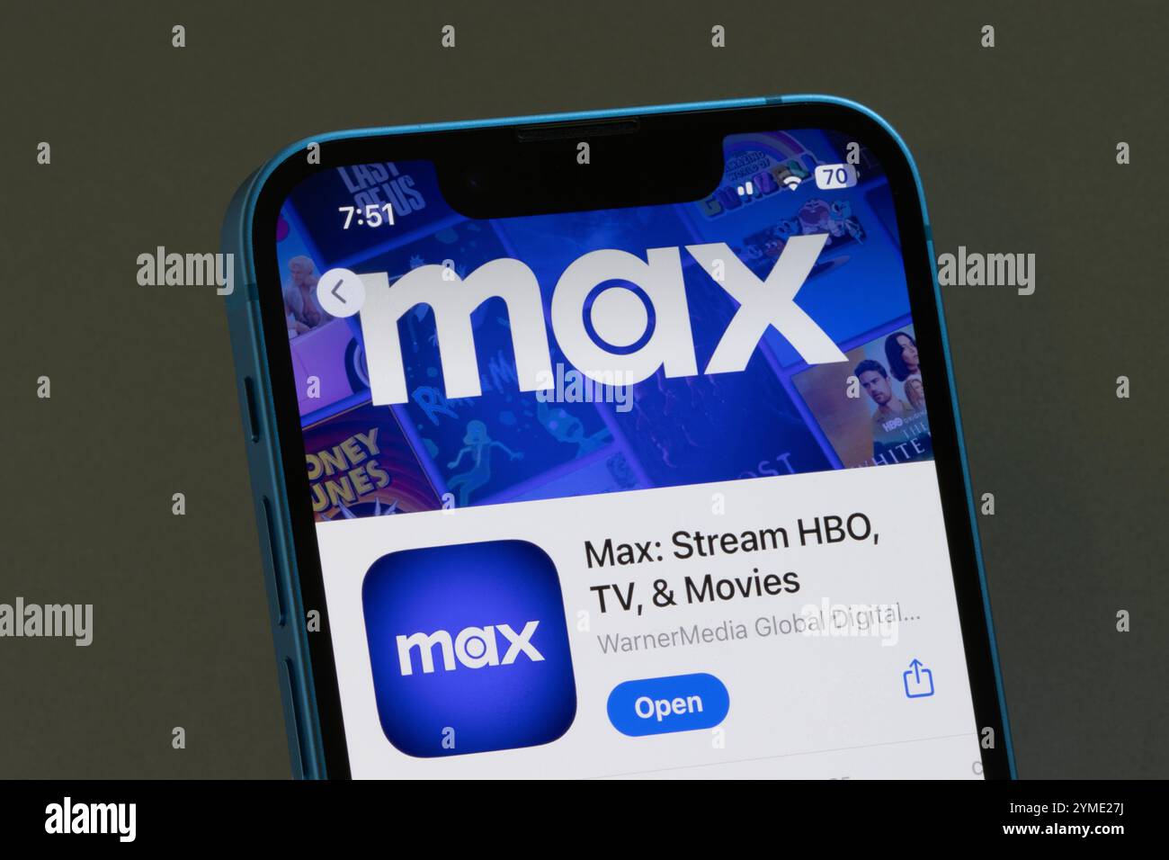 Die Max-App wird im App Store auf dem Bildschirm eines iPhone angezeigt. Stockfoto