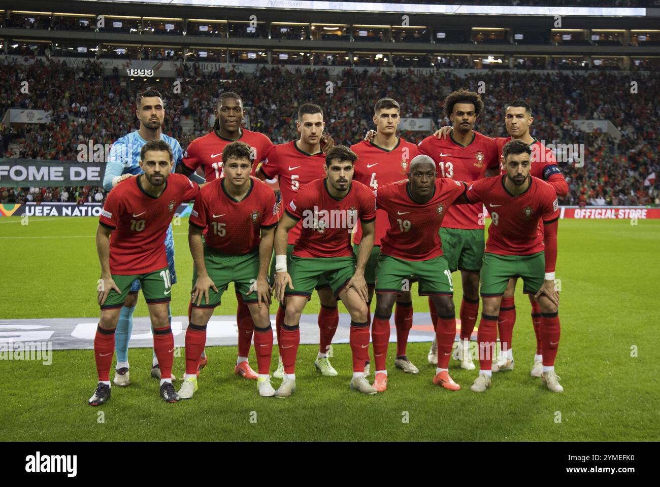 Fußballspiel, die portugiesische Mannschaft auf dem Mannschaftsfoto vor dem Spiel, oben von links nach rechts: Torhüter Diogo COSTA, Rafael LEAO, Diogo DALOT, A Stockfoto