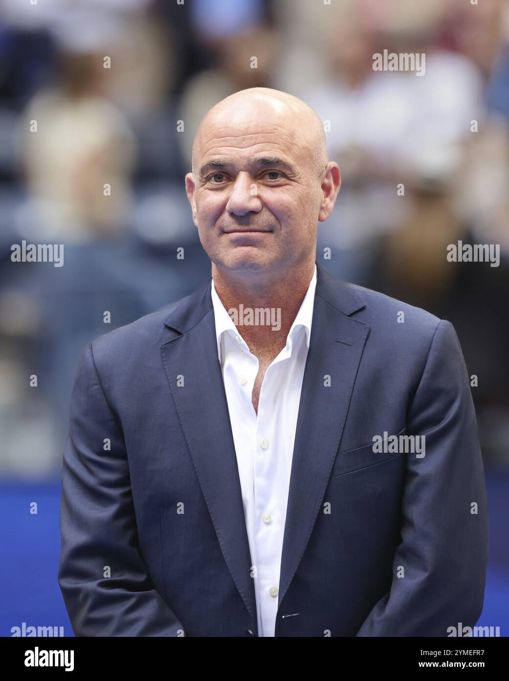 Tennislegende Andre Agassi während der Trophäe für Herren bei den US Open 2024 Championships, Billie Jean King Tennis Center, Queens, New Stockfoto
