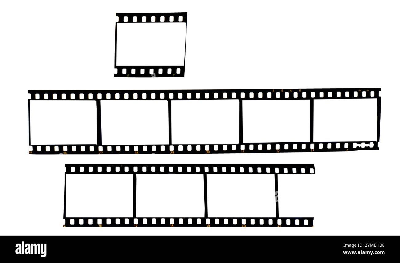 Filmstreifen im Vintage-Format 35 mm, leere Bilder, flache Lagen. Comeback des Konzepts der analogen Filmfotografie, isoliert auf white.free Exemplaren Stockfoto