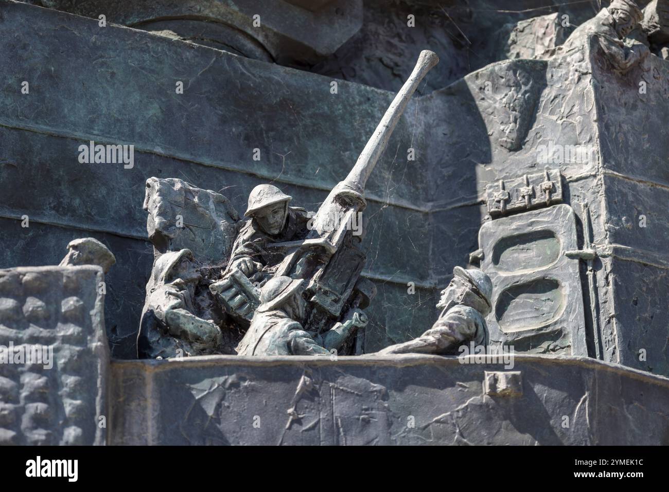 CHATHAM, KENT, GROSSBRITANNIEN, 9. AUGUST. Teilweiser Blick auf das National Destroyer Memorial, das Kenneth Potts 2007 am 9. August in Chatham, Kent, Großbritannien, gemalt hat Stockfoto