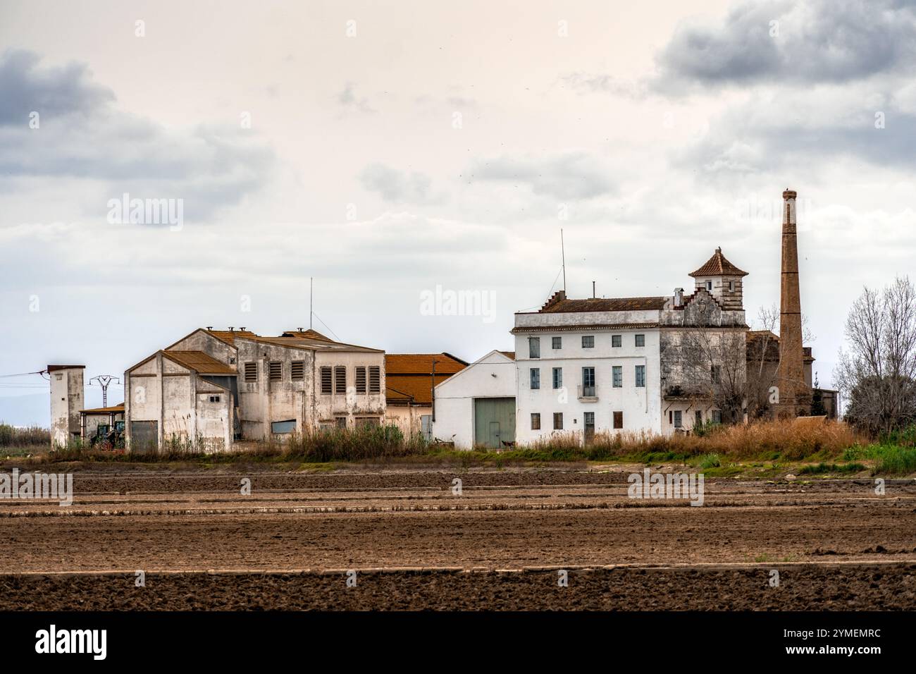 Altes Bauernhaus im Naturschutzgebiet Albufera in Valencia, Spanien Stockfoto