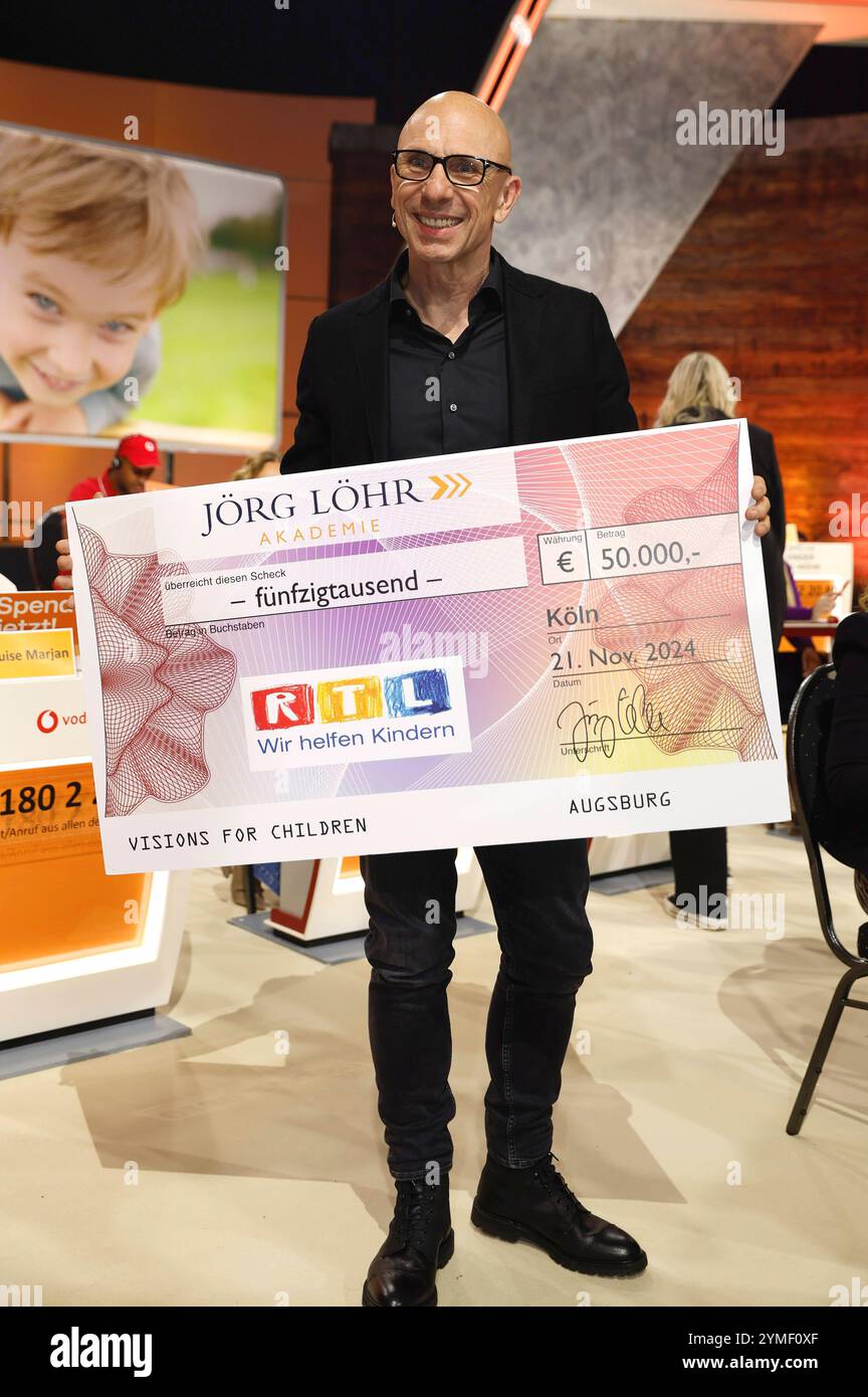 Jörg Löhr beim 29. RTL-Spendenmarathon 2024 im Studio 8 der EMG Studios. Hürth, 21.11.2024 *** Jörg Löhr beim 29 RTL Spendenmarathon 2024 in Studio 8 der EMG Studios Hürth, 21 11 2024 Foto:XR.xStoffelsx/xFuturexImagex spendenmarathon2024 6995 Stockfoto