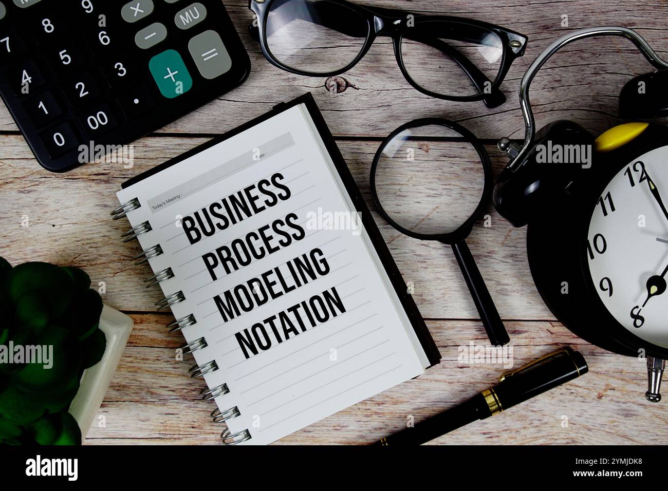 Business Process Modeling Notation (BPMN)-Text auf Notizblock, Hintergrund für Business and Financial Concept Stockfoto