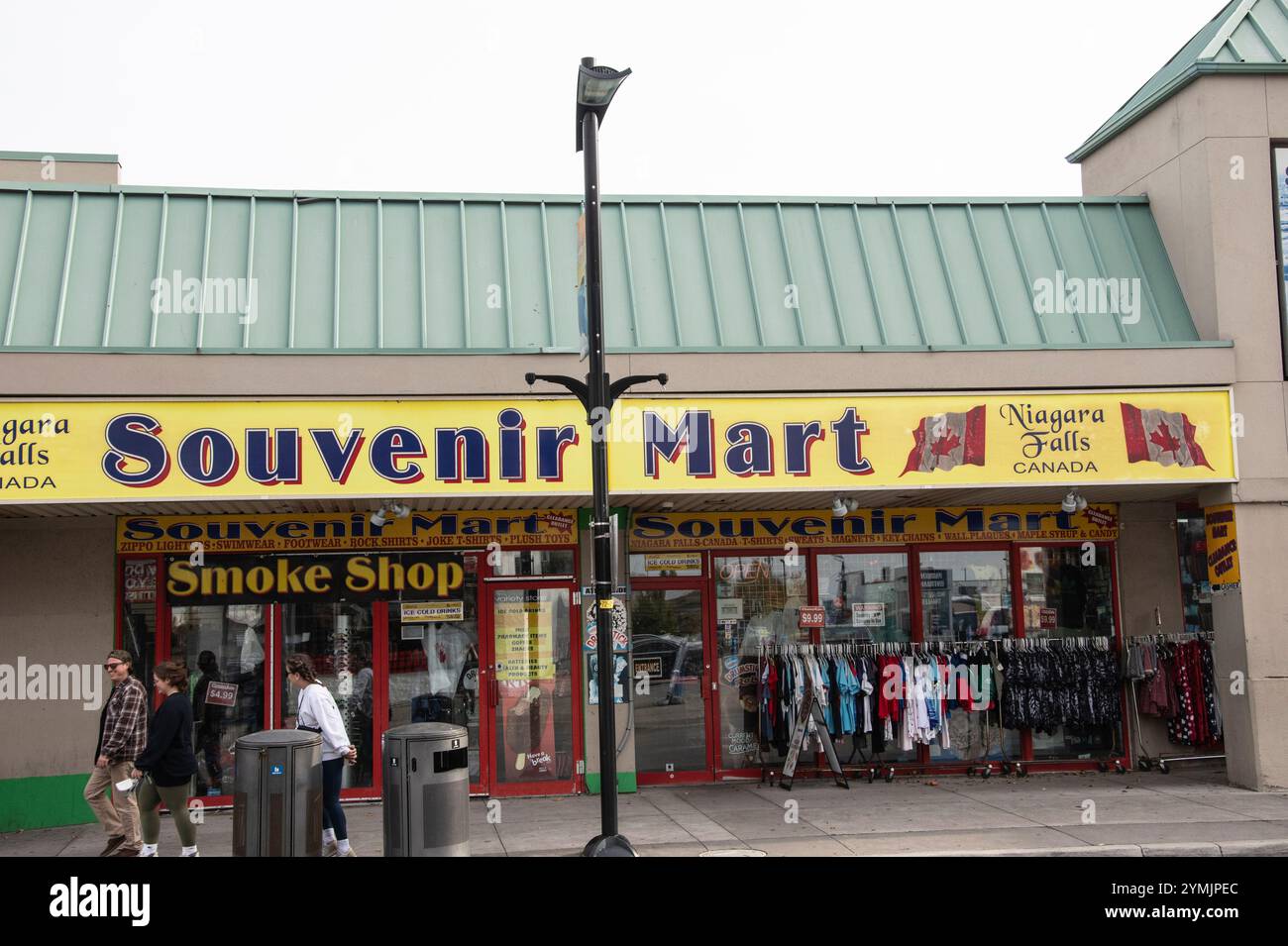 Souvenir Mart Schild an der Victoria Avenue, Clifton Hill, Niagara Falls, Ontario, Kanada Stockfoto