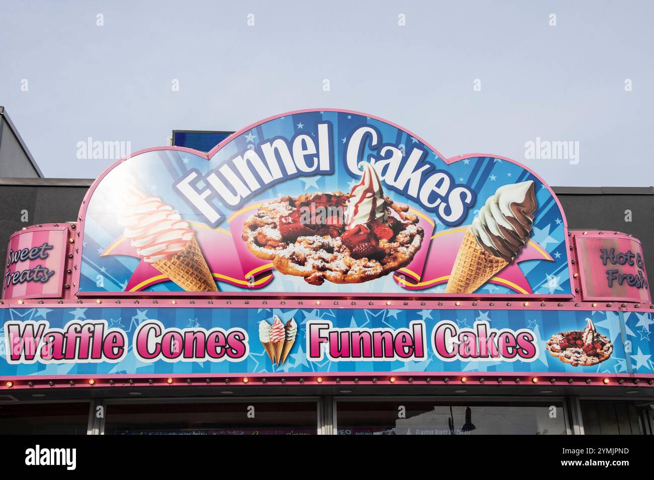 Trichterkuchen-Schild am Clifton Hill in Niagara Falls, Ontario, Kanada Stockfoto