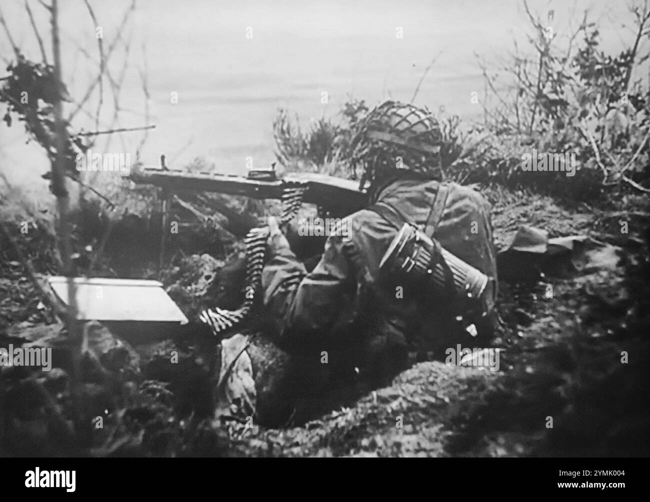 2. Weltkrieg s&W Foto German Machine Gunner engagiert sich vorrückende russische Truppen Ostpreußen 1945 Stockfoto