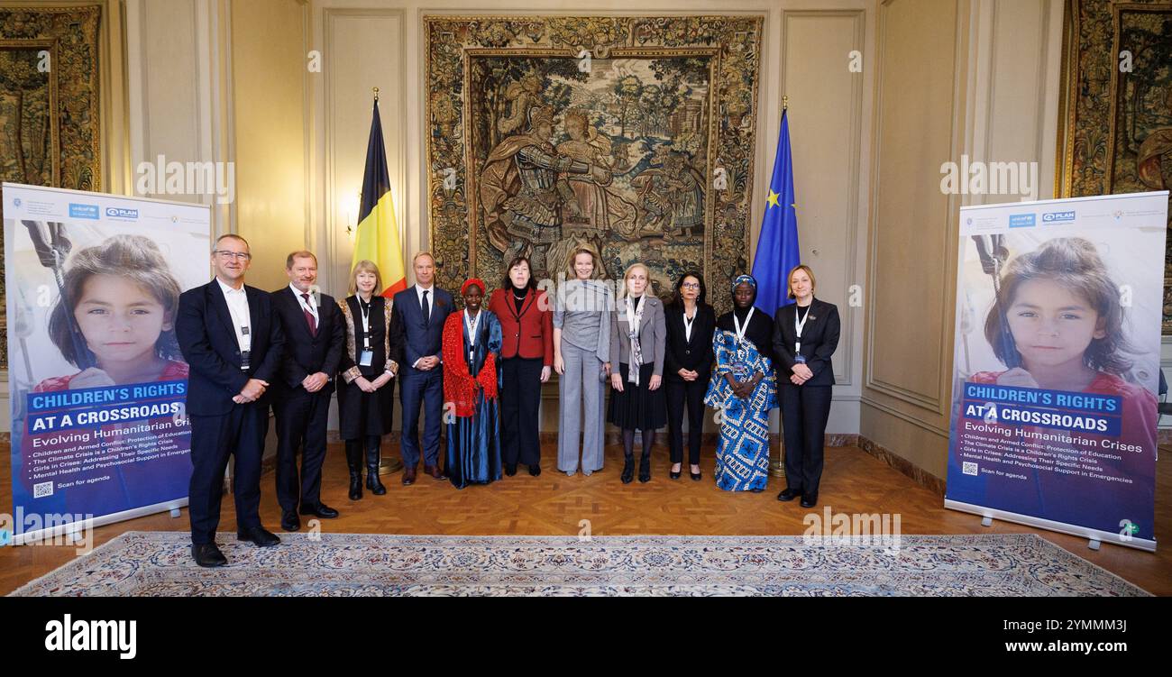 Brüssel, Belgien November 2024. Königin Mathilde von Belgien posiert für den Fotografen vor einer internationalen Konferenz "Kinderrechte an einem Kreuzungsweg: Sich entwickelnde humanitäre Krisen" anlässlich des 35. Jahrestages der Internationalen Kinderrechtskonvention am Freitag, den 22. November 2024, in Brüssel. Die Konferenz wird von den FPS Auswärtige Angelegenheiten, Außenhandel und Entwicklungszusammenarbeit, UNICEF Belgien und Plan International Belgien organisiert. BELGA FOTO BENOIT DOPPAGNE Credit: Belga News Agency/Alamy Live News Stockfoto