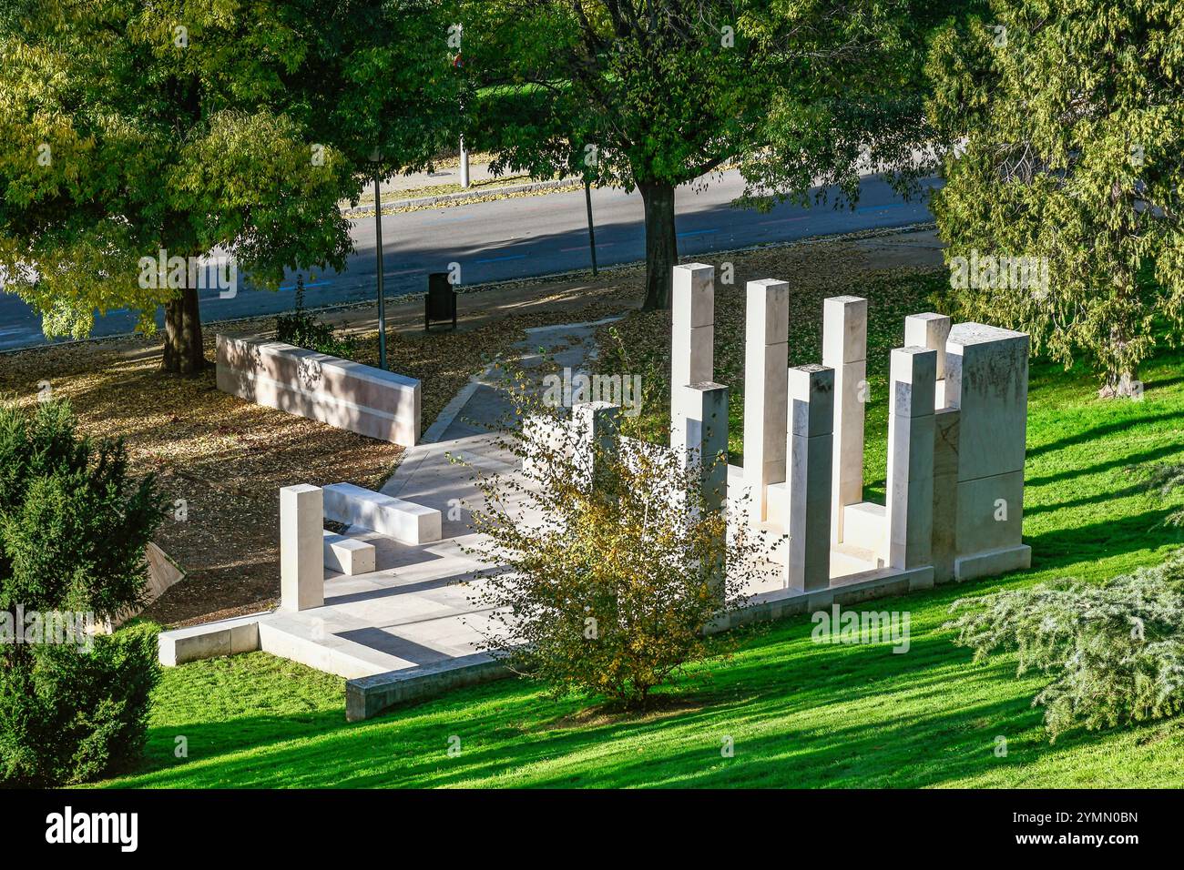Die Erinnerung an Miguel Hernandez ist eine Pflicht der Liebe: Denkmal, das dem berühmten Dichter, Opfer des Bürgerkriegs, in Madrid gewidmet ist Stockfoto