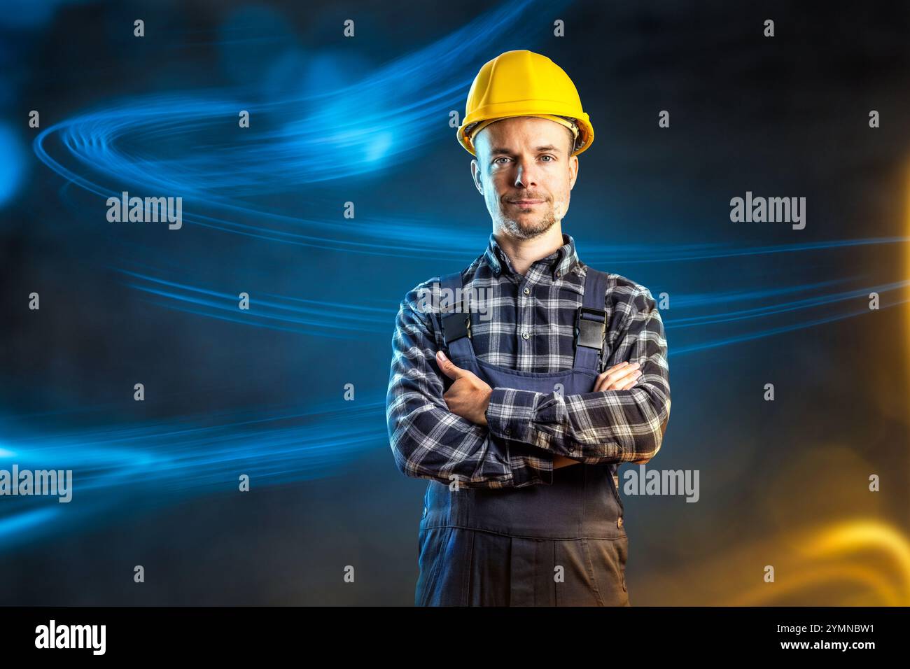 Porträt des Bauarbeiters mit leuchtendem Lichteffekt Stockfoto