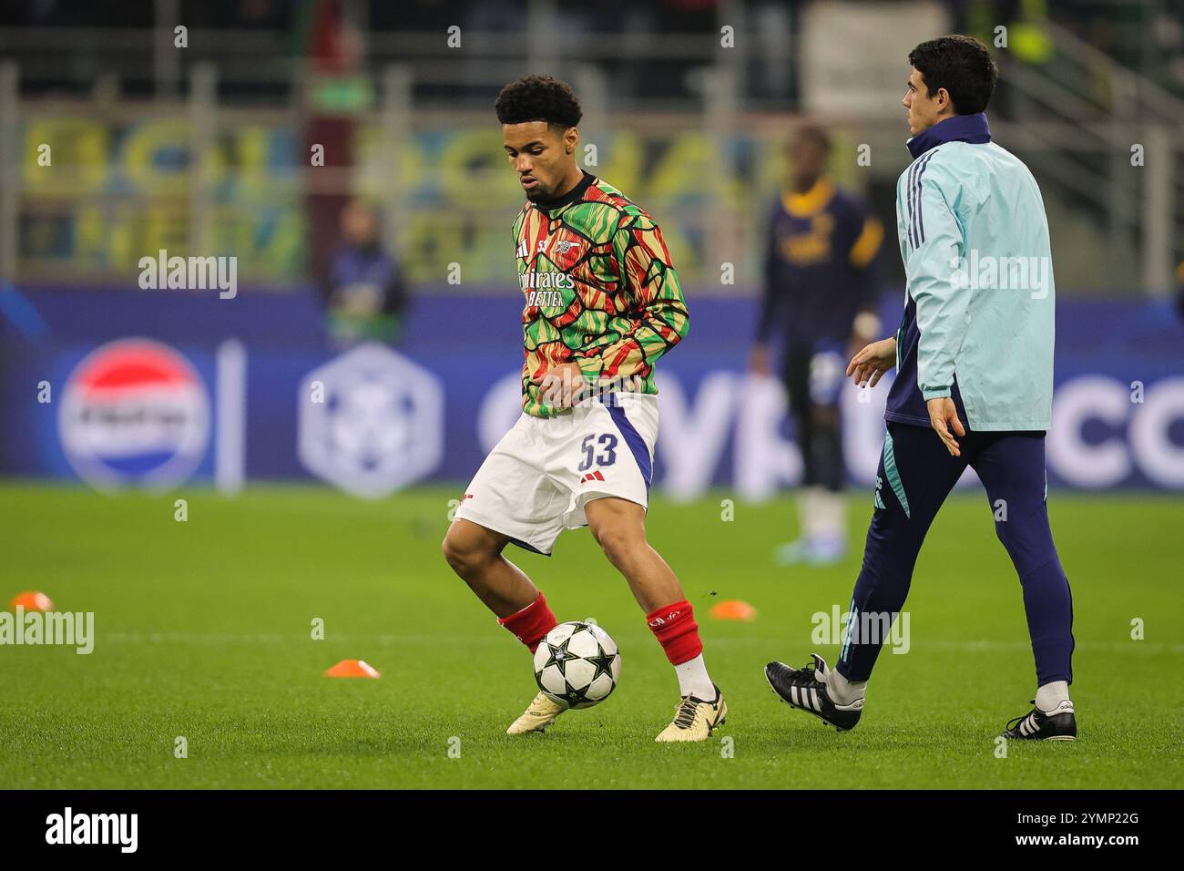 Mailand, Italien, 06. Nov. Ethan Nwaneri während des Spiels zwischen Internazionale-ITA und Arsenal-eng für die UEFA Champions League im San Siro Stadion in Mailand Stockfoto