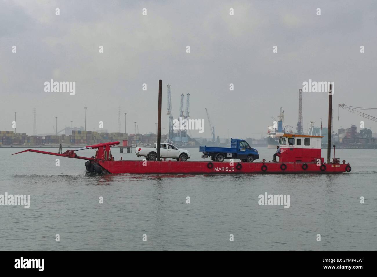 Fan Kreuzfahrt 30 Jahre die jungen Zillertaler. Von Venedig ueber Dubrovnil, Kotor, Korfu Zakynthos, Bari zurueck. Faehrschiff Marisub RV 00229 im Hafen von Venidig - Schiff im Meer Fan Kreuzfahrt 30 Jahre die jungen Zillertaler. Von Venedig ueber Dubrovnil, Kotor, Korfu Zakynthos, Bari zurueck. Adria, Venedig, MSC Armonia, 10.11.2024 *** Fan Cruise 30 Jahre der junge Zillertaler von Venedig über Dubrovnil, Kotor, Korfu Zakynthos, Bari zurück Fähre Marisub RV 00229 im Hafen von Venedig Schiff im Meer Fan Cruise 30 Jahre der junge Zillertaler von Venedig über Dubrovnil, Kotor, Korfu Zakynthos, Stockfoto