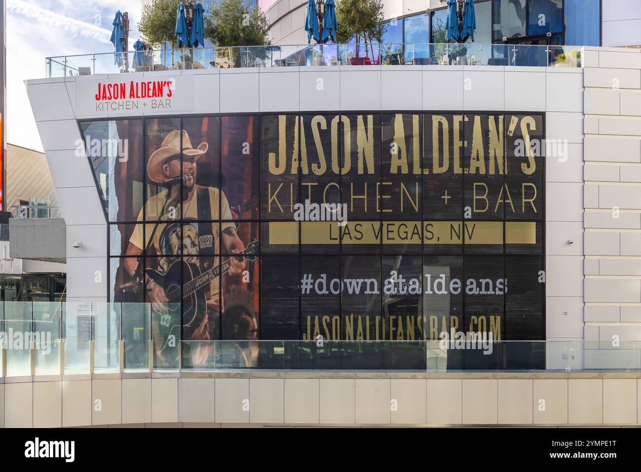 Jason Aldean's Kitchen and Rooftop Bar ist der neue Club der Country-Sängerin in Las Vegas. Außerdem hat er zwei Standorte in Tennessee. Stockfoto