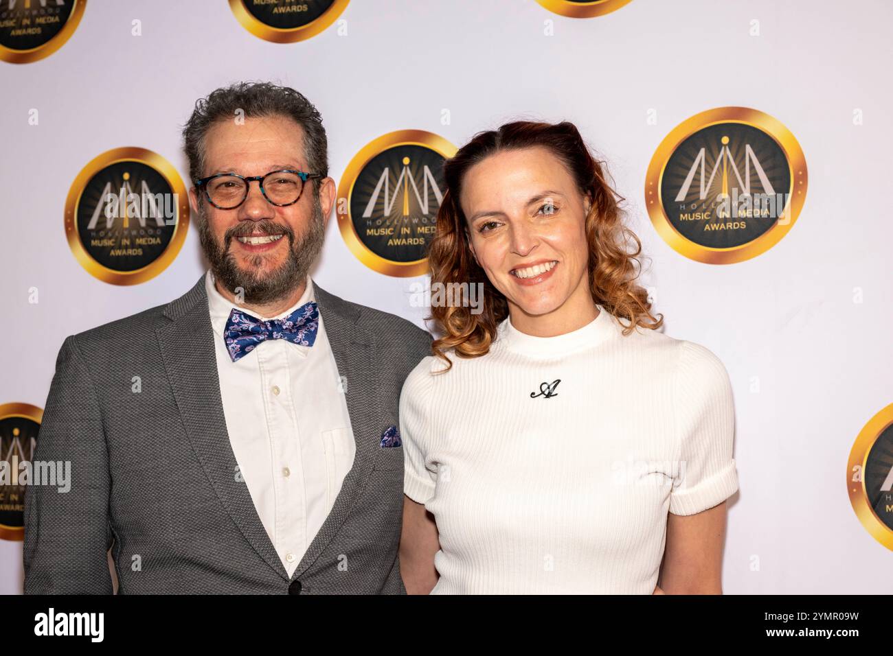 Los Angeles, Usa. November 2024. Die Musiker Michael Giacchino und Andrea Datzman nehmen 2024 an den Hollywood Music in Media Awards im AVALON Hollywood and Bardot in Los Angeles Teil. (Foto: Eugene Powers/SOPA Images/SIPA USA) Credit: SIPA USA/Alamy Live News Stockfoto