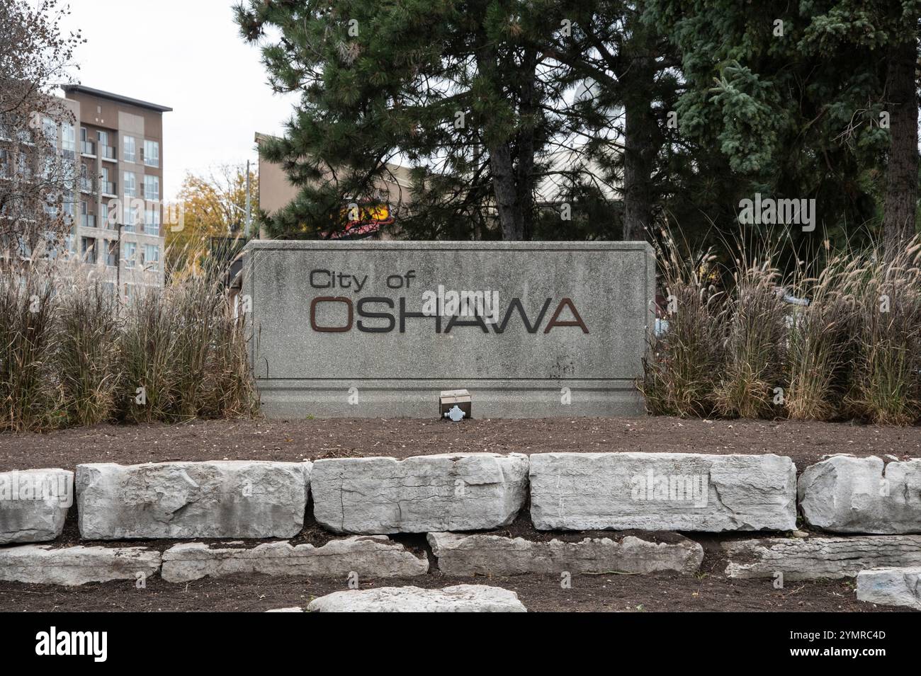 Willkommen im Zeichen der Stadt Oshawa an der King Street West in Ontario, Kanada Stockfoto