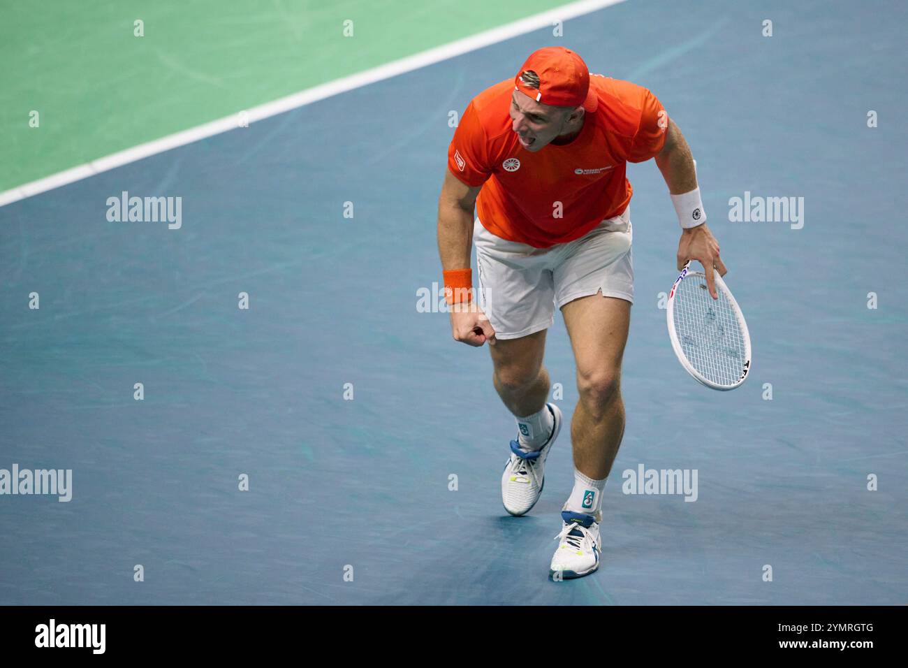 Malaga, Spanien. November 2024. MALAGA, SPANIEN - 22. NOVEMBER: Tallon Griekspoor von Team Netherelebers erzielt einen Punkt in seinem Einzelspiel zwischen Jan-Lennard Struff von Team Deutschland im Halbfinale zwischen Deutschland und den Niederlanden während des Davis Cup Finals im Palacio de Deportes Jose Maria Martin Carpena am 22. November 2024 in Malaga, Spanien. (Foto von Francisco Macia/Photo Players Images/Magara Press) Credit: Magara Press SL/Alamy Live News Stockfoto