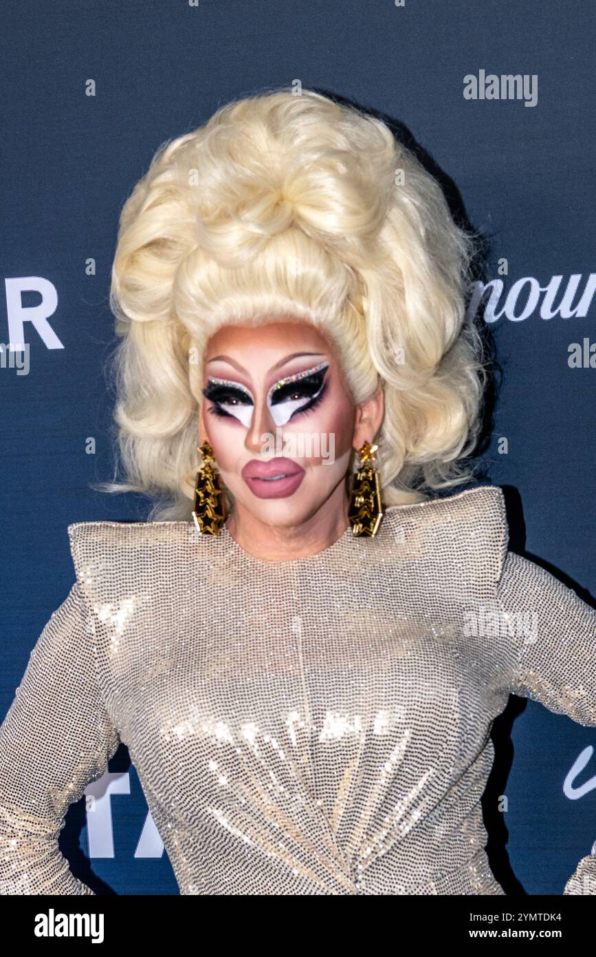 Las Vegas, NV, USA. November 2024. Trixie Mattel im amfAR Las Vegas im Wynn Las Vegas am 22. November 2024 in Las Vegas, Nevada. Quelle: Dee Cee Carter/Media Punch/Alamy Live News Stockfoto