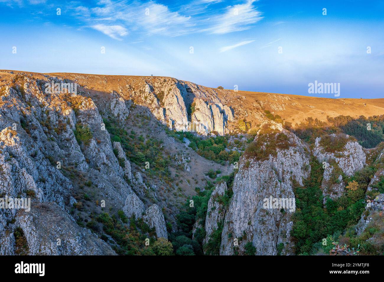 Tureni Schluchten bei Sonnenuntergang, ein wunderschönes Naturschutzgebiet in den Apuseni Bergen Stockfoto