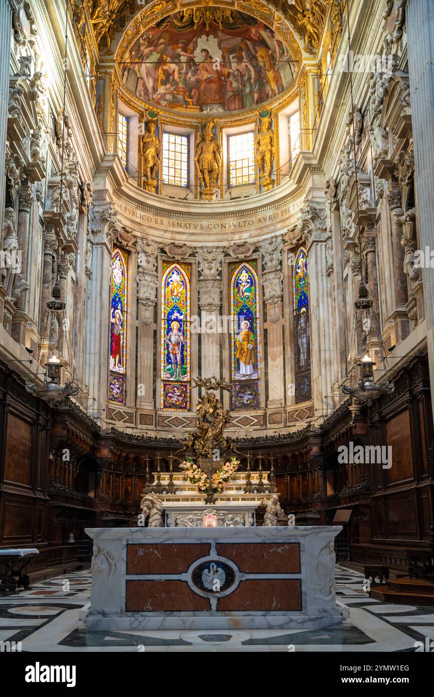 Cattedrale di San Lorenzo - Duomo di Genova die Kathedrale von innen. Genua, Italien 09.01.2024 Stockfoto