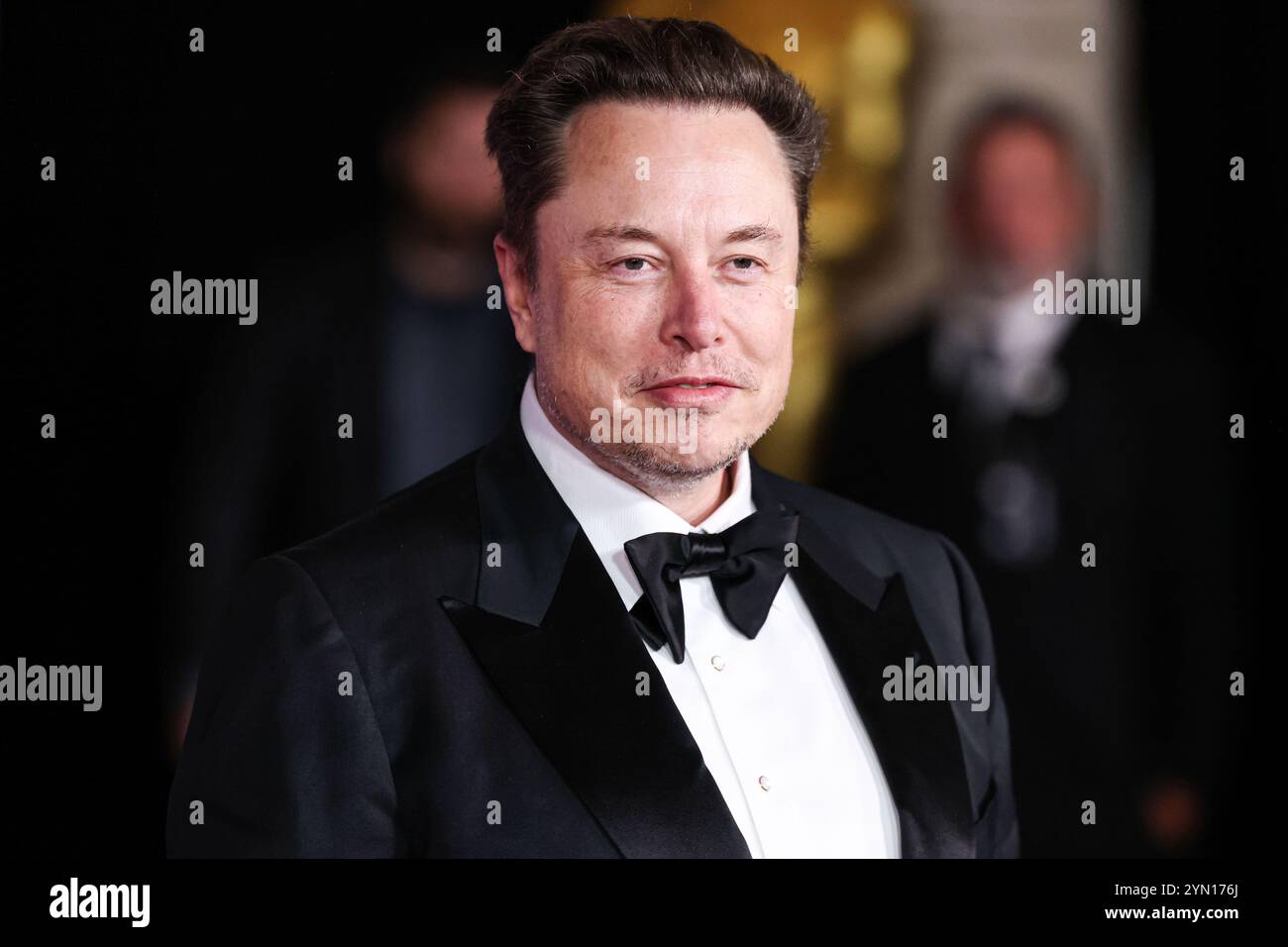 Los Angeles, Usa. November 2024. (DATEI) Elon Musk schiebt den designierten US-Vizepräsidenten JD Vance als Nummer 2 des designierten US-Präsidenten Donald Trump beiseite. MIRACLE MILE, LOS ANGELES, KALIFORNIEN, USA - 13. APRIL: Chief Executive Officer von Tesla, Inc. Und SpaceX und Chairman von X (ehemals Twitter) Elon Musk kommt bei der 10. Jährlichen Durchbruchpreiszeremonie am 13. April 2024 im Academy Museum of Motion Pictures in Miracle Mile, Los Angeles, Kalifornien, USA. (Foto: Xavier Collin/Image Press Agency) Credit: Image Press Agency/Alamy Live News Stockfoto