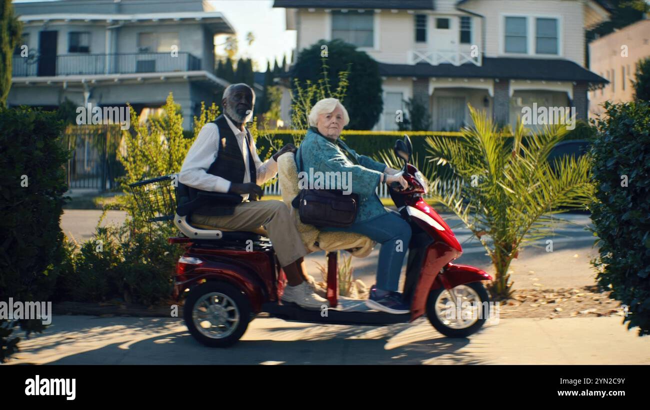 RICHARD ROUNDTREE und JUNE SQUIBB in THELMA (2024), Regie führte JOSH MARGOLIN. Quelle: Invention Studios / Zurich Avenue / Album Stockfoto