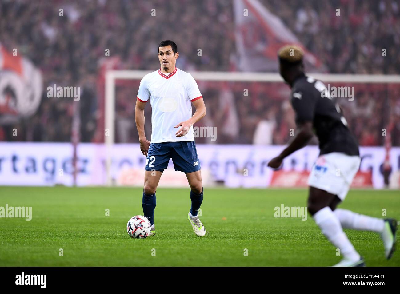 02 Aissa MANDI (losc) während des Ligue-1-Spiels zwischen Lille und Rennes am 24. November 2024 in Lille, Frankreich. (Foto: Philippe Lecoeur/FEP/Icon Sport) Stockfoto