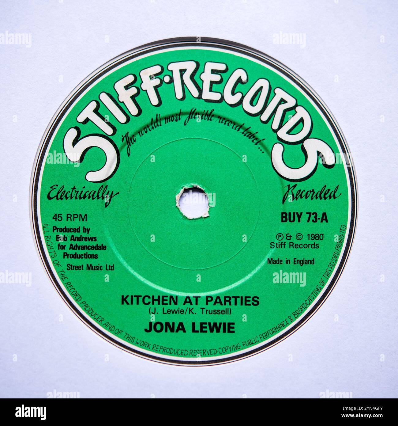 Center-Label der Sieben-Inch-Single-Version von Kitchen at Parties von Jona Lewie, die 1980 veröffentlicht wurde Stockfoto