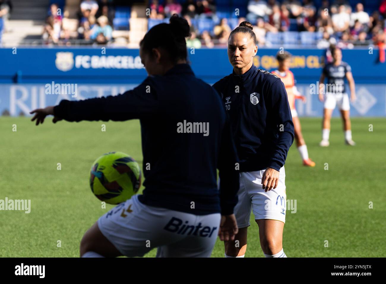 Jassina Blom von Teneriffa im warm-up vor dem Spiel zwischen dem FC Barcelona und Teneriffa am 24. November im Johan Cruyff Stadion in Barcelona, Spanien Stockfoto