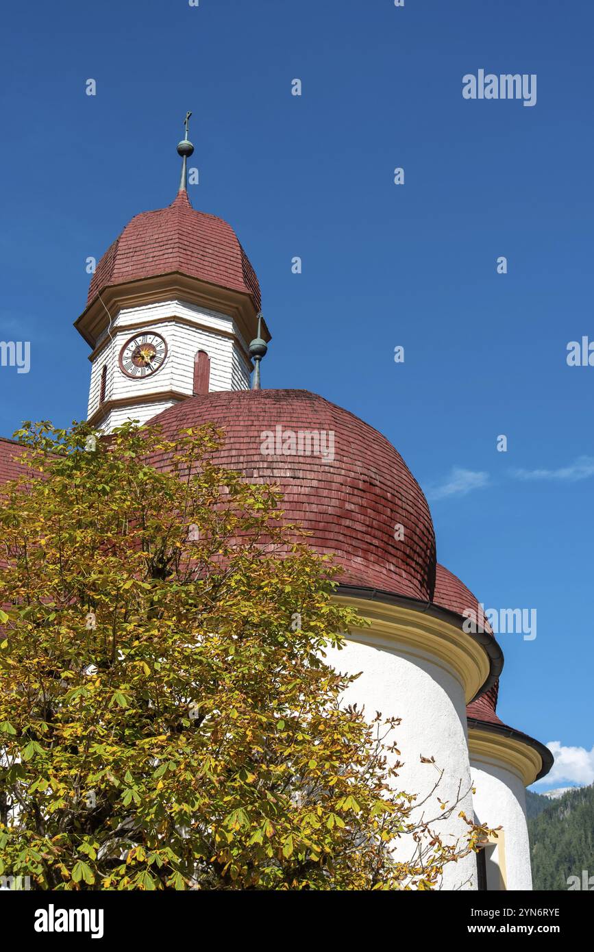 Kleine Kirche St. Bartholomäus am Königssee in den Bayerischen Alpen, Deutschland, Europa Stockfoto