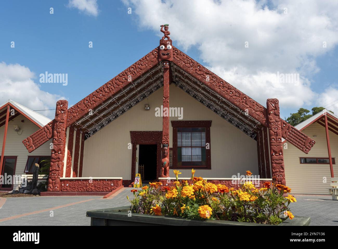 Versammlungshalle des Dorfes Whakarewarewa, Nordinsel Neuseelands Stockfoto