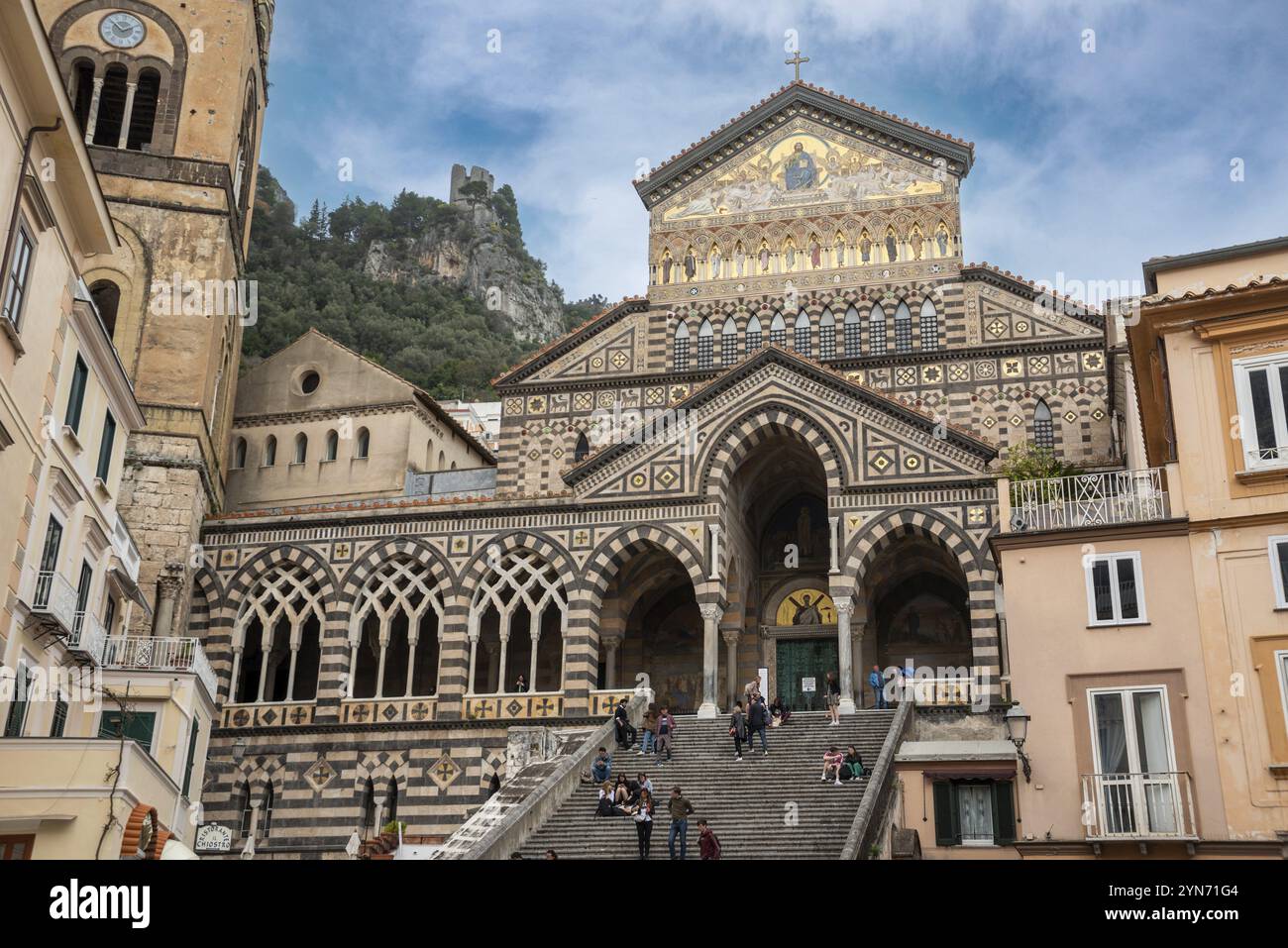 Portal der mittelalterlichen St. Andrew Kathedrale in Amalfi, Italien, Europa Stockfoto