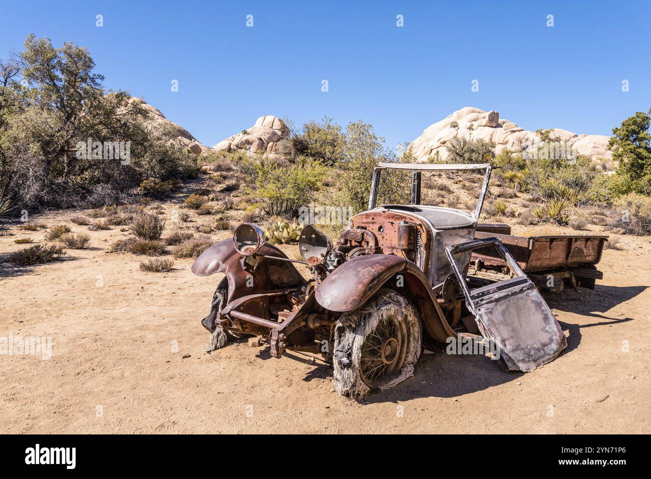 Alte, antike Wracks aus der Zeit des Goldrausches im Joshua Tree National Park, USA, Nordamerika Stockfoto