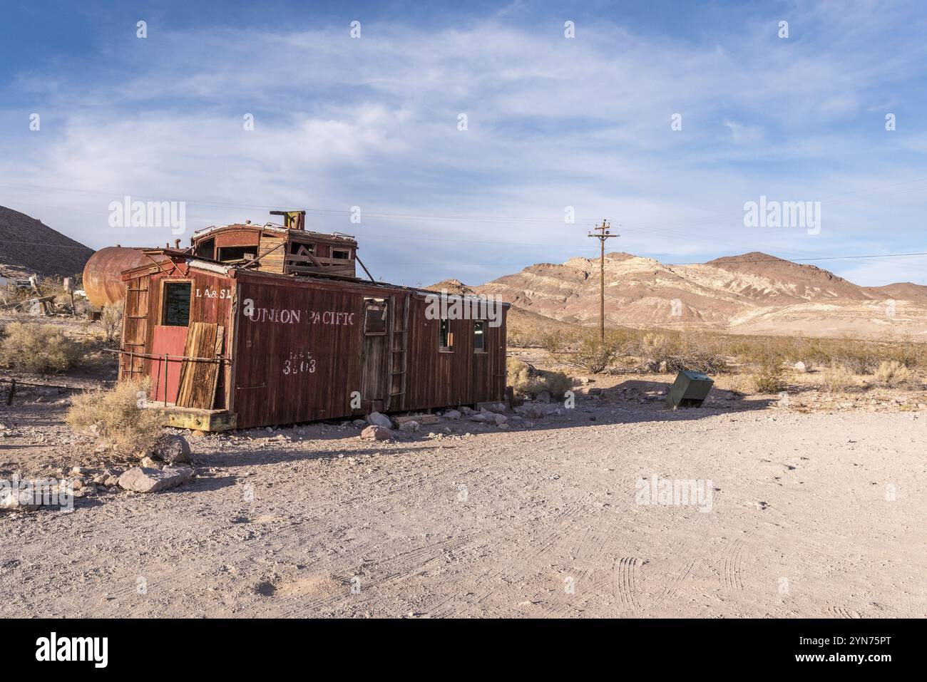 Ein alter Zugwagen in der Geisterstadt Rhyolite im Death Valley, USA, Nordamerika Stockfoto