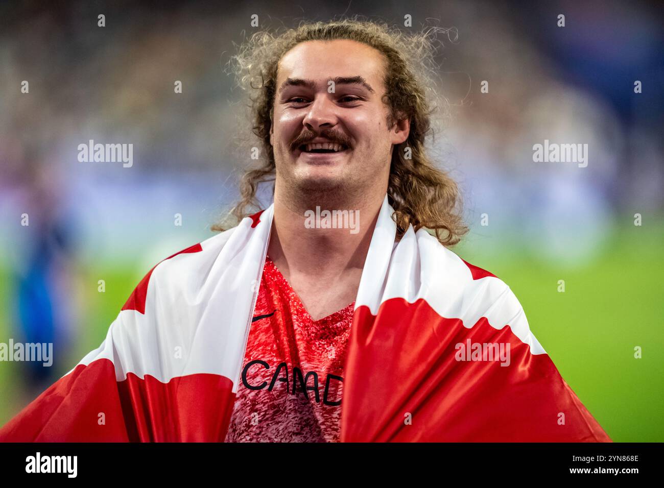 Ethan Katzberg (CAN) gewinnt bei den Olympischen Sommerspielen 2024 die Goldmedaille im Hammerwurf der Männer. Stockfoto