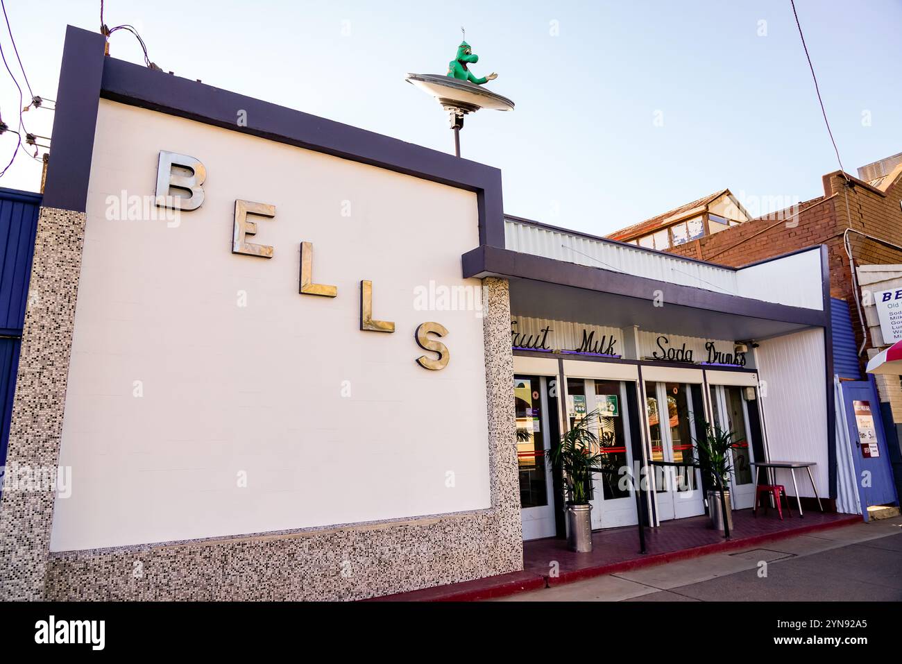 Äußere der Bell's Milk Bar in Broken Hill im Outback NSW Stockfoto