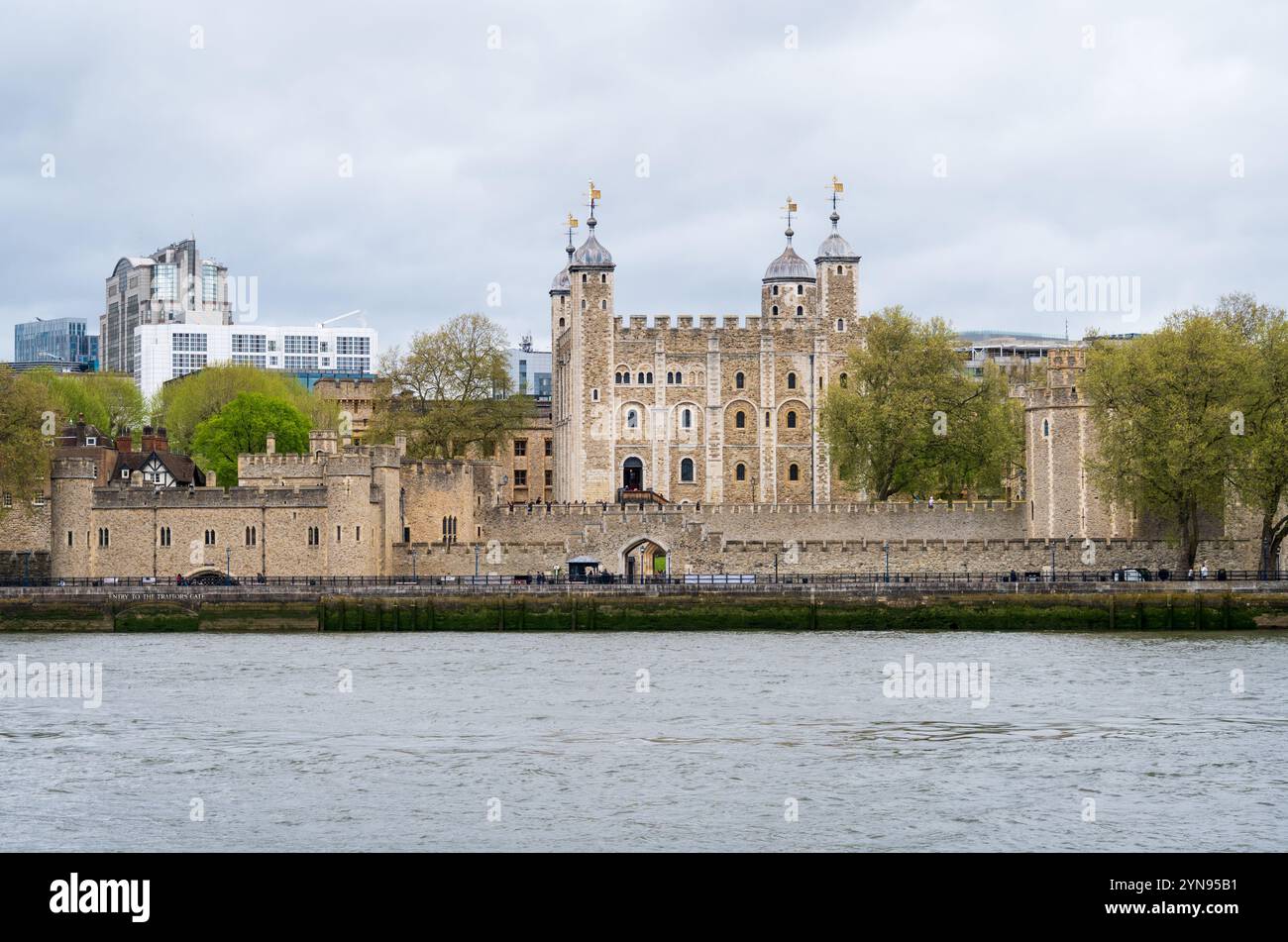 Der königliche Palast seiner Majestät und die Festung des Tower of London oder der Tower of London, historische Burg am Nordufer der Themse in c Stockfoto