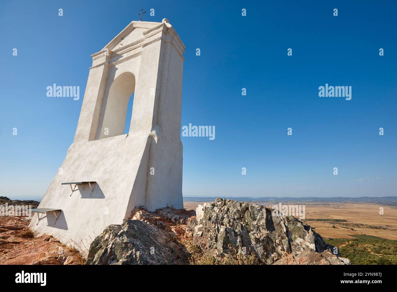 Malerischer Aussichtspunkt in Andalusien. Aussichtspunkt Alajar. Huelva, Spanien Stockfoto