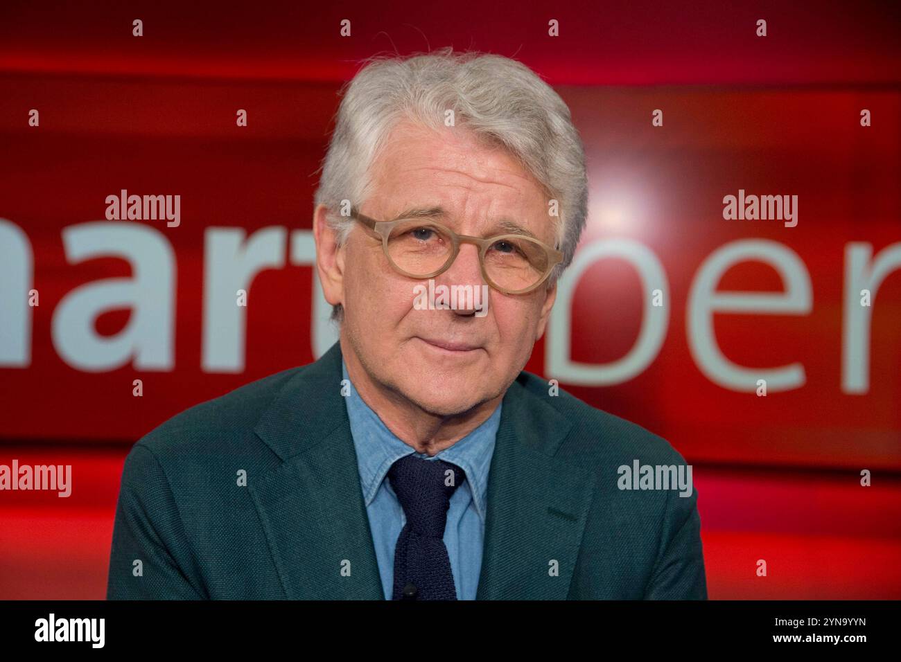 Köln, Deutschland. Juni 2018. ARCHIVFOTO: Marcel REIF wird am 27. November 2024 75 Jahre alt, Marcel REIF, Sportexperte und Journalist, Porträt, Porträt, zugeschnittenes Einzelbild, einzelnes Motiv, „Hard but fair“, Fernsehsendung, Talkshow, Thema: „der Ball läuft, alles ist immer noch möglich: viel Spaß mit der Weltmeisterschaft in Russland?“, 18. Juni 2018, Credit: dpa/Alamy Live News Stockfoto