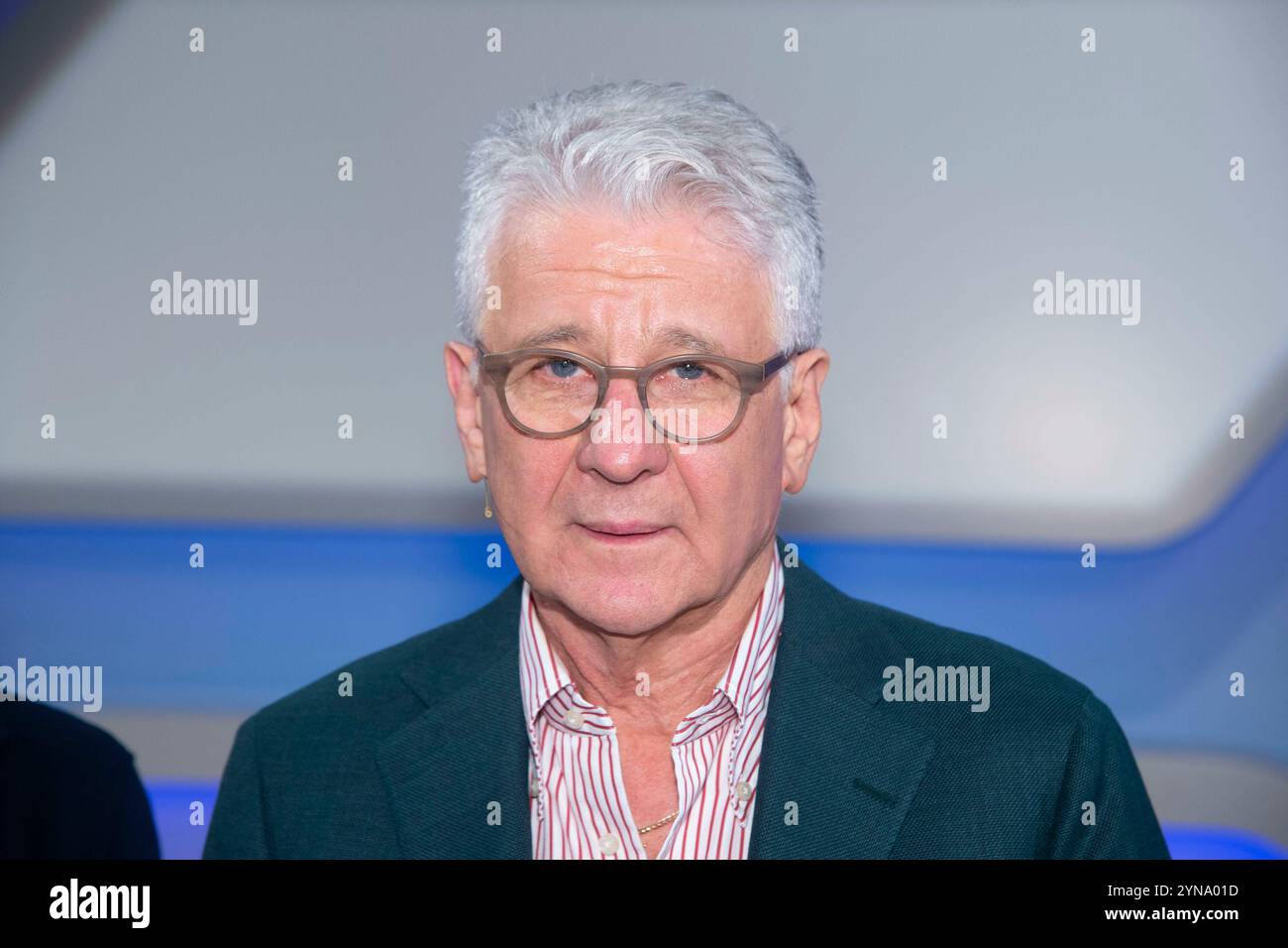 ARCHIVFOTO: Marcel REIF wird am 27. November 2024 75 Jahre alt, Marcel REIF, Sportkommentator, Porträt, Porträt, zugeschnittenes Einzelbild, einzelnes Motiv, "Maischberger.die Woche?", Talkshow, WDR/ARD, 13. November 2019. ? Stockfoto