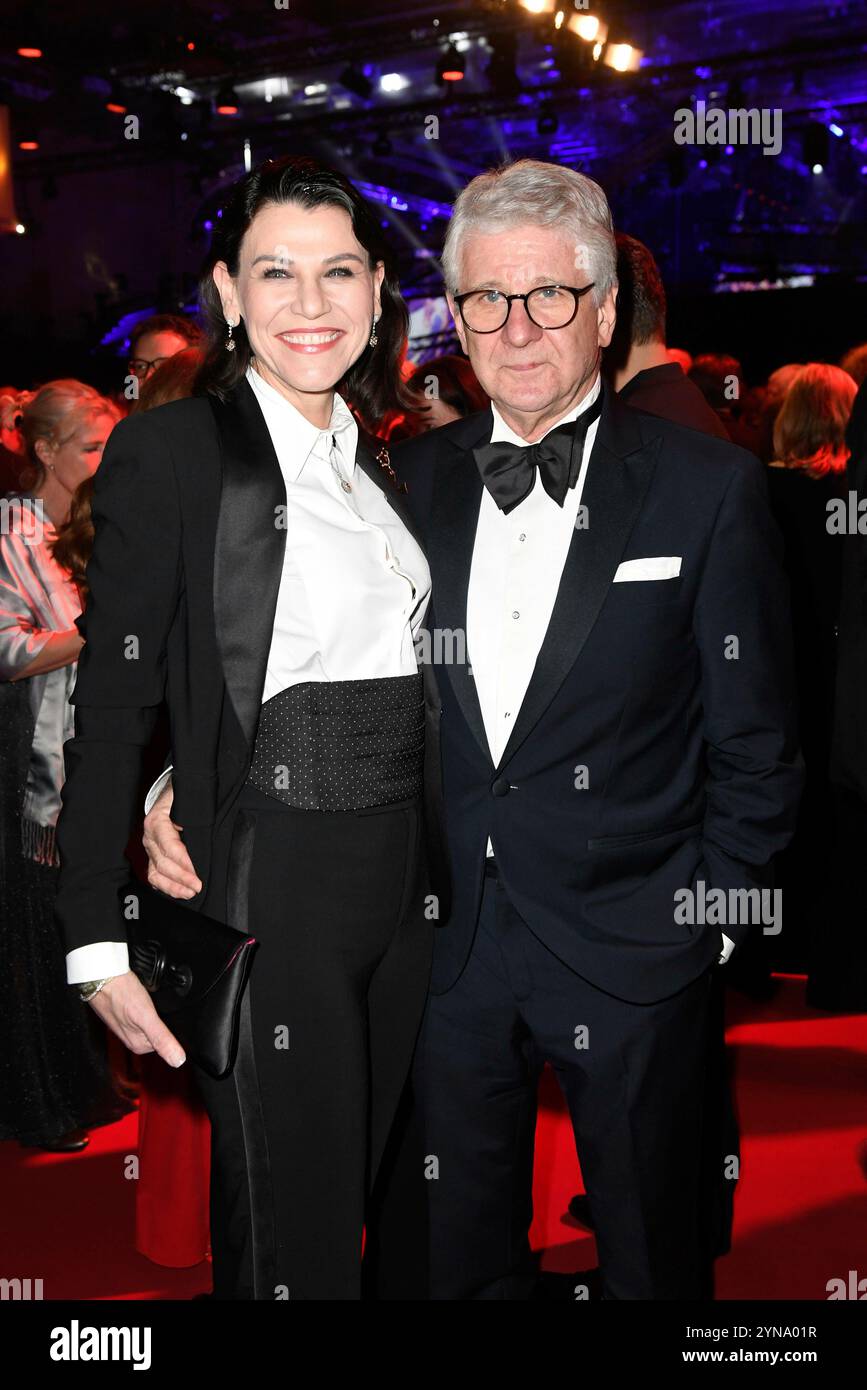 ARCHIVFOTO: Marcel REIF wird am 27. November 2024 75 Jahre alt, Marcel reif mit Prof. Marion Kiechle Pool Foto! Sportball am 2. Februar 2019 in Wiesbaden Â Stockfoto