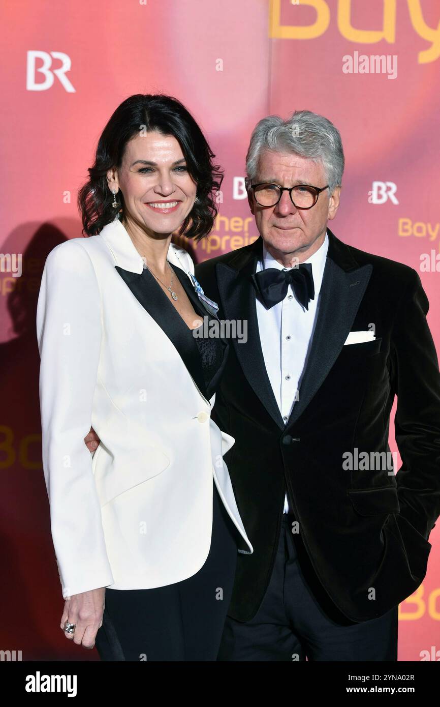 ARCHIVFOTO: Marcel REIF wird am 27. November 2024 75 Jahre alt, Marion Kiechle mit Ehemann Marcel reif. Bayerischer Filmpreis 2018-Roter Teppich, Roter Teppich, am 25. Januar 2019 im Prinzregententheater in München. ? Stockfoto