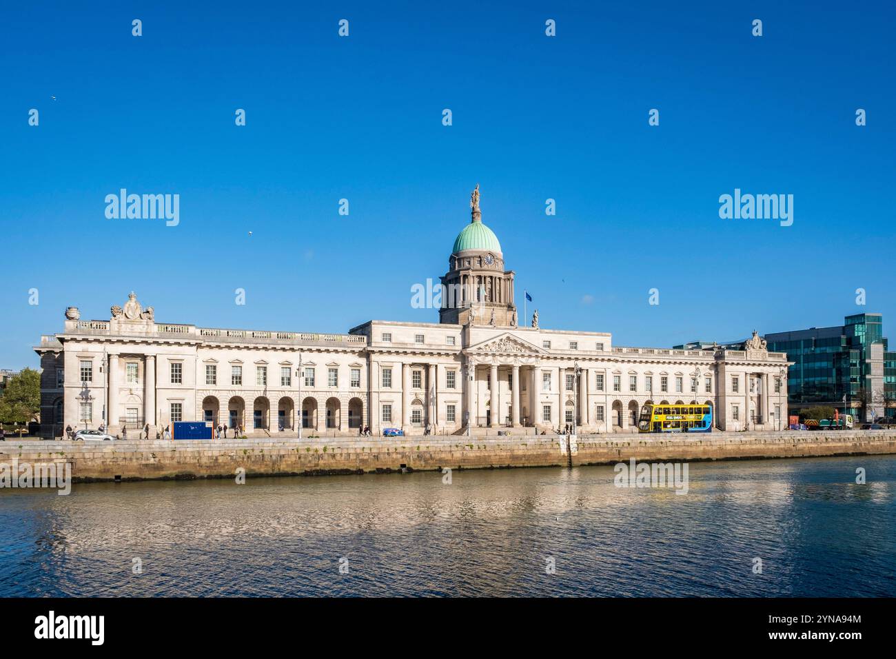 Irland, Provinz Leinster, Dublin, Custom House am Ufer des Liffey beherbergt das Department of the Environment and Heritage Stockfoto