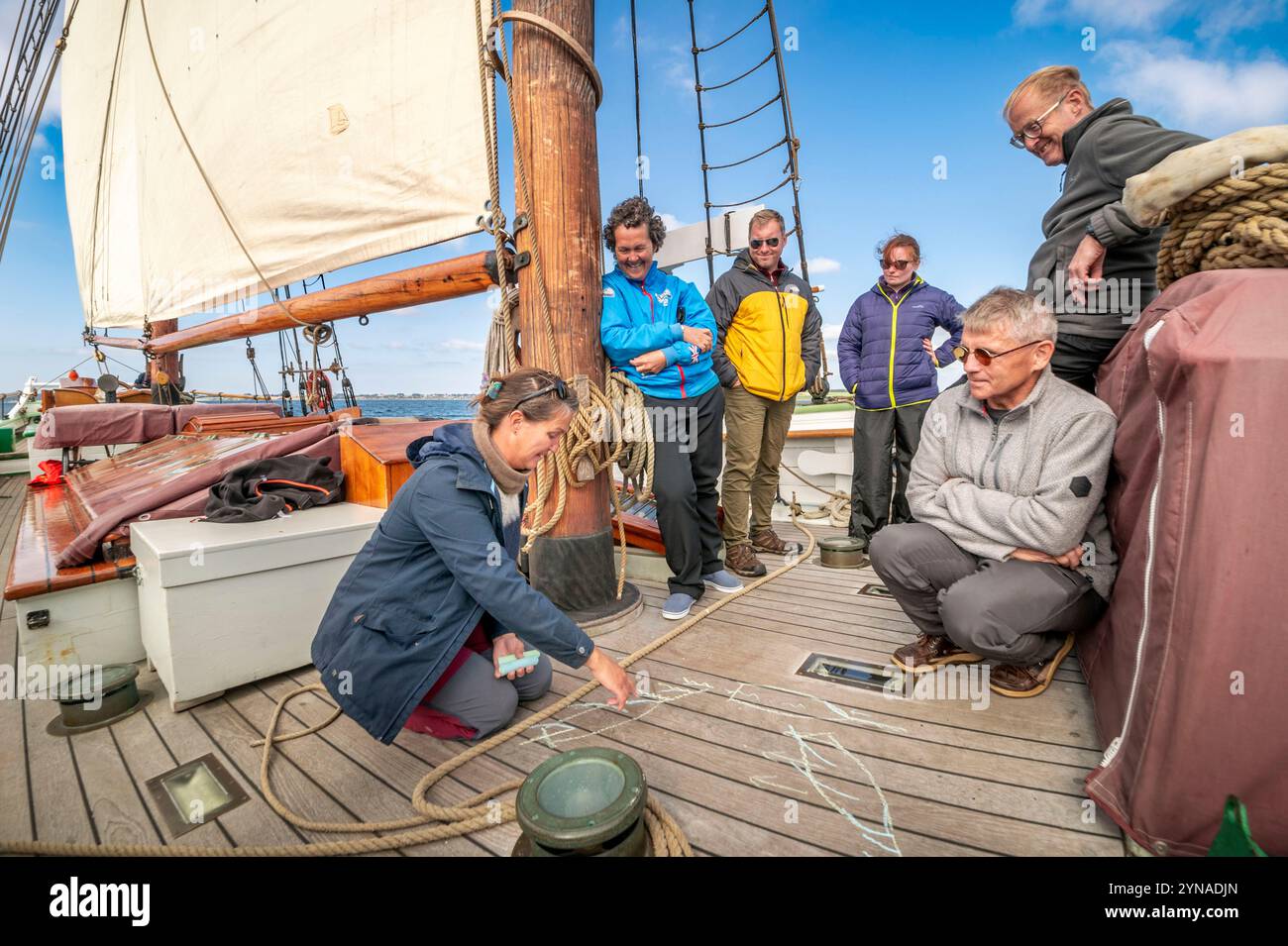 Dänemark, Fionie, Segeln an Bord des traditionellen Schoners Aron im UNESCO-Weltgeopark des südlichen Fionie-Archipels Stockfoto