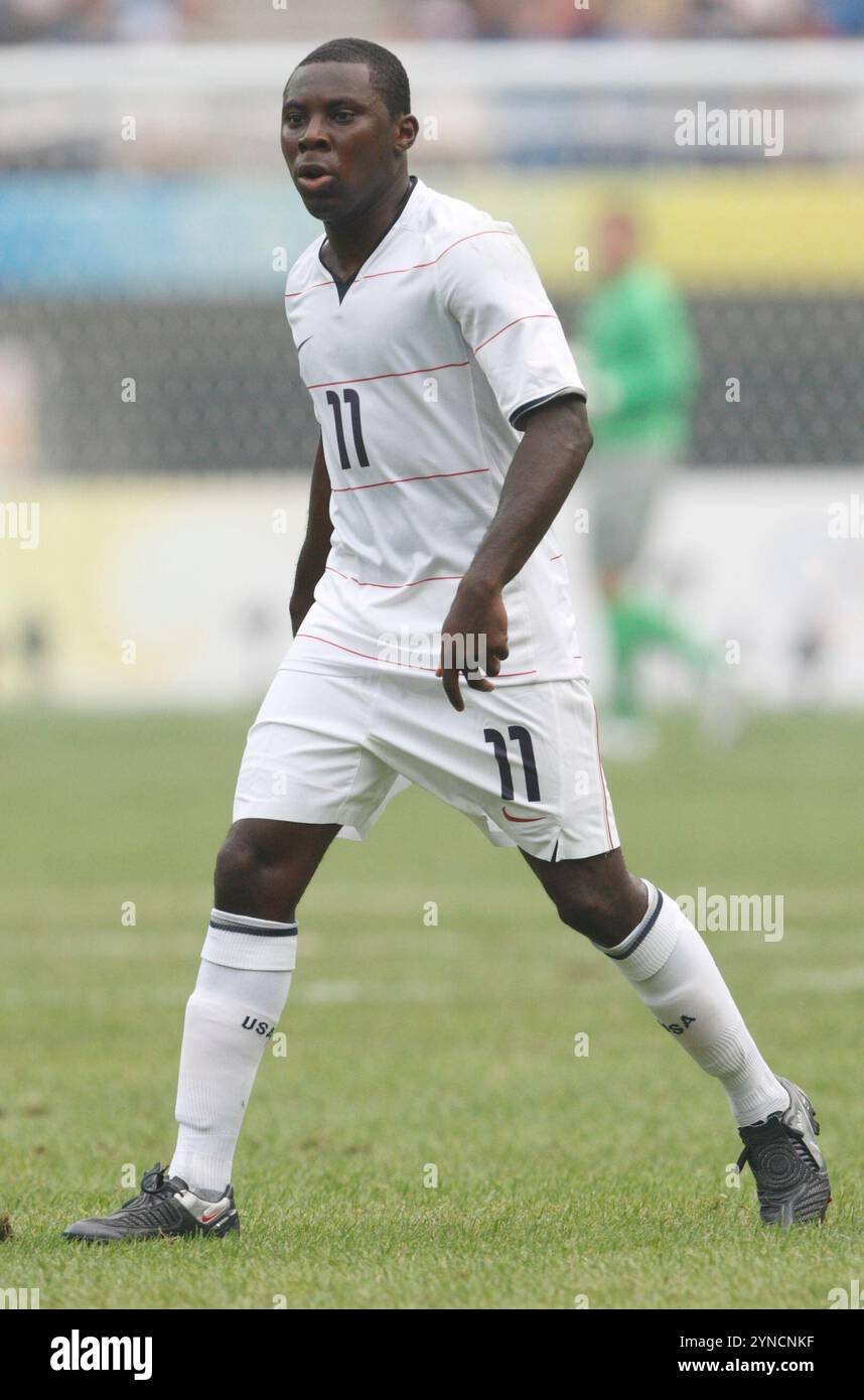 TIANJIN, CHINA - 7. AUGUST: Freddy Adu aus den Vereinigten Staaten in Aktion während eines Gruppenspiels gegen Japan beim Fußballturnier der Olympischen Spiele in Peking am 7. August 2008 in Tianjin, China. Nur redaktionelle Verwendung. (Foto: Jonathan Paul Larsen / Diadem Images) Stockfoto