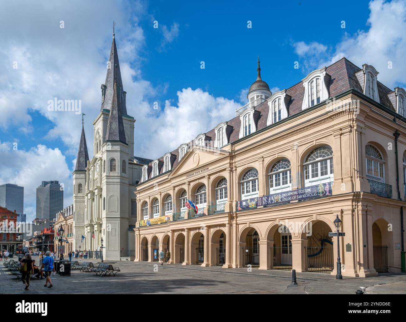 Presbytère und St Louis Cathedral, Jackson Square, French Quarter, New Orleans, Louisiana, USA Stockfoto