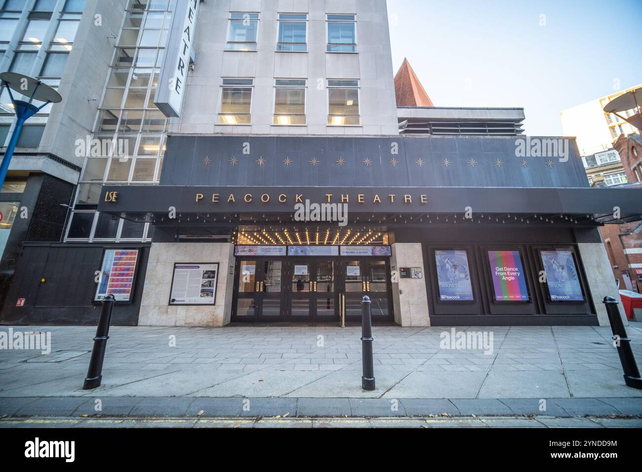 LONDON – 21. NOVEMBER 2024: Das Peacock Theatre ist ein West End-Theater in der Stadt Westminster in der Portugal Street in der Nähe von Aldwych Stockfoto