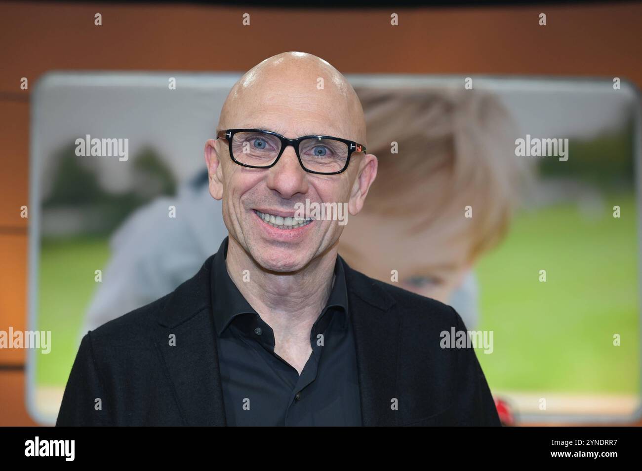 Autor und Mentaltrainer Jörg Löhr nimmt am 29. RTL Spendenmarathon wir helfen Kindern 2024 Teil *** Autor und Mentaltrainer Jörg Löhr nimmt am 29 RTL Telethon We Help Children 2024 Teil Stockfoto