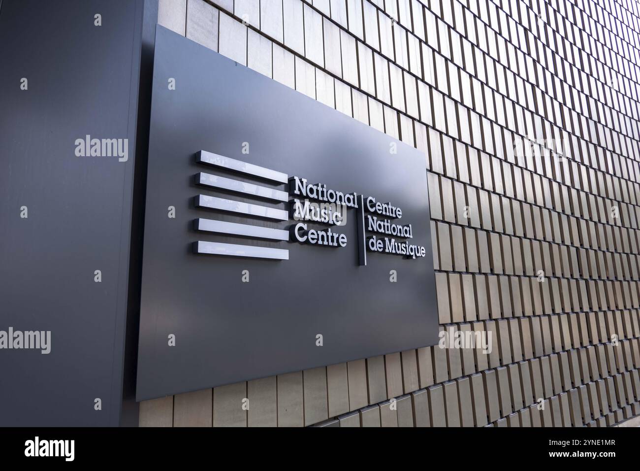 Calgary, Alberta, Kanada. August 2024. Das Willkommensschild für das National Music Center im Freien Stockfoto