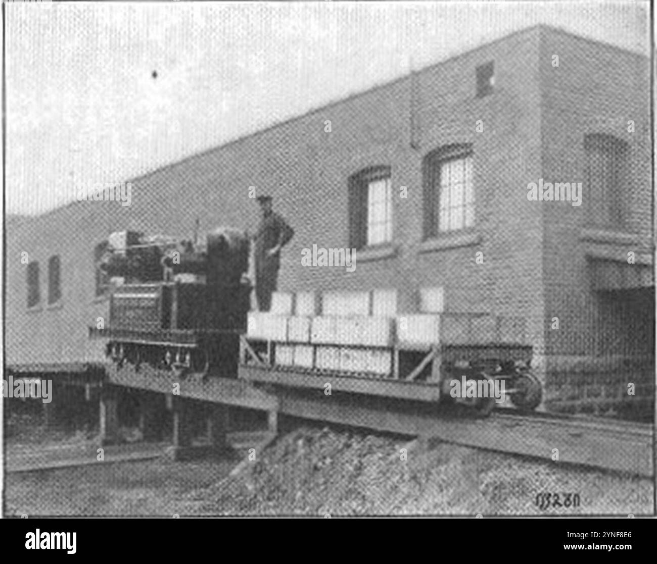 C. W. Hunt, Katalog Nr. 038 Seite 19, gebunden für Harry Hildebrand im Jahr 1905. Schmalspurige Elektrolokomotive, die beladene Fahrzeuge mit einer Steigung von 5 % transportieren kann (Nr. 03280). Stockfoto